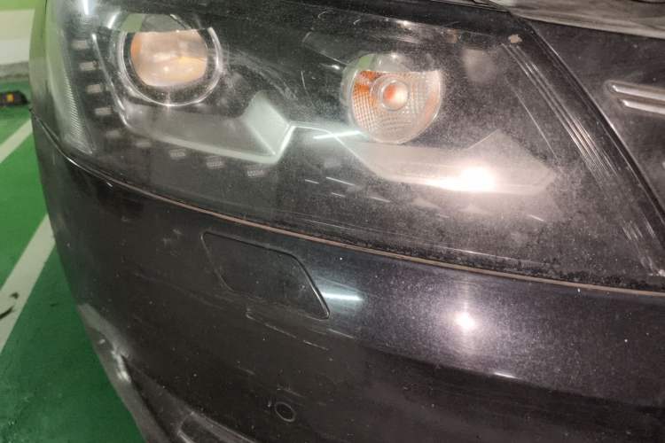 Used Volkswagen Passat 2011 1.8TSI DSG Prestige Edition Right Front Headlight