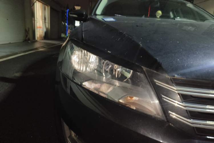 Used Volkswagen Passat 2011 1.8TSI Automatic Prestige Edition Right Front Headlight