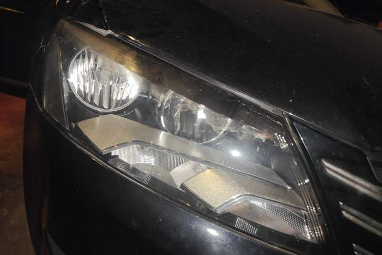 Used Volkswagen Passat 2011 1.8 TSI DSG Prestige Edition Right Front Headlight