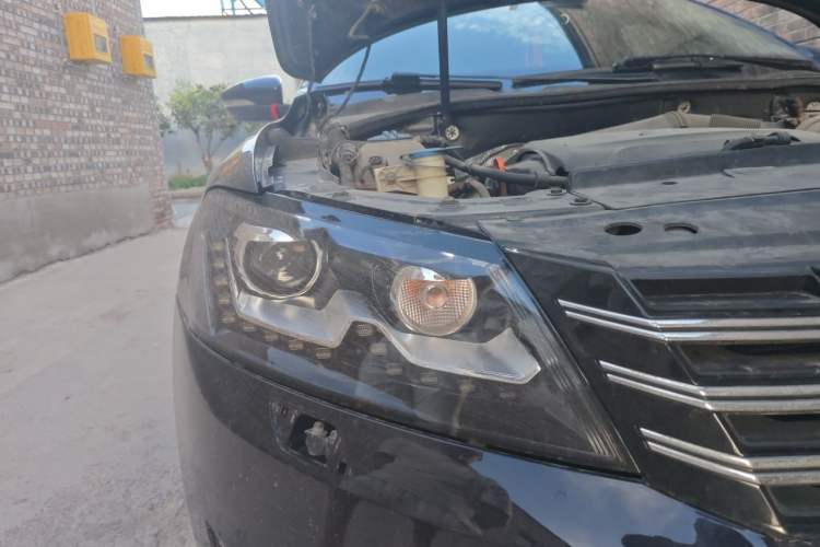 Used Volkswagen Passat 2011 2.0 TSI DSG Premium Edition Right Front Headlight
