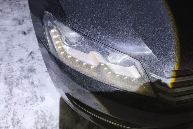 Used Volkswagen Passat 2011 1.8TSI DSG Prestige Edition Right Front Headlight