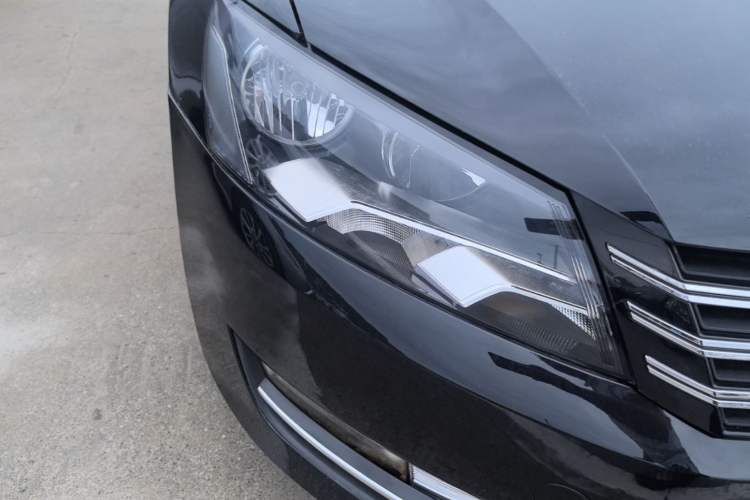 Used Volkswagen Passat 2011 1.8 TSI DSG Prestige Edition Right Front Headlight