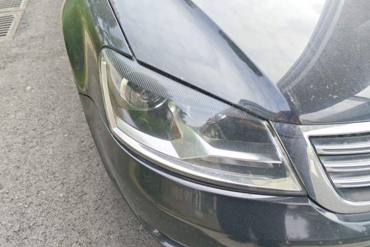 Used Volkswagen Passat 2011 1.8T Automatic Luxury Model Right Front Headlight