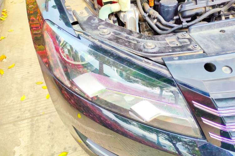 Used Volkswagen Passat  Right Front Headlight