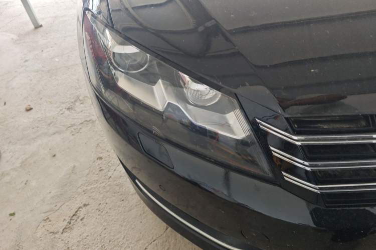 Used Volkswagen Passat 2011 3.0L V6 DSG Flagship Edition Right Front Headlight