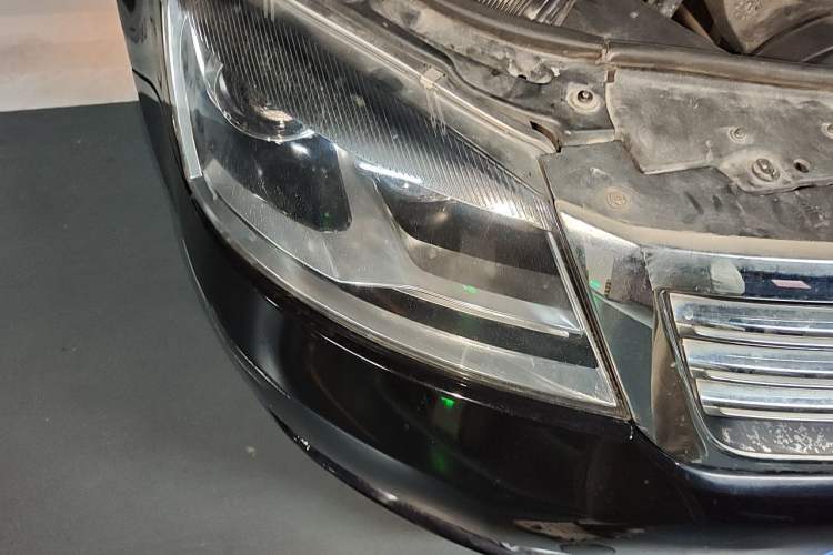 Used Volkswagen Passat 2011 1.8T Automatic Luxury Model Right Front Headlight