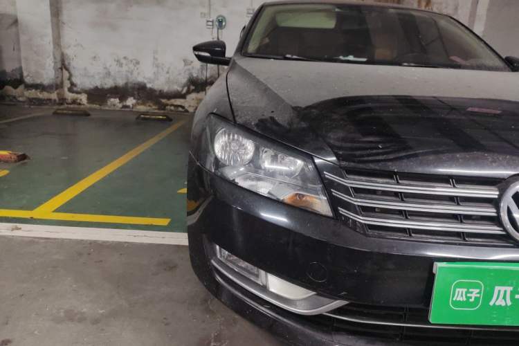 Used Volkswagen Passat 2011 1.8TSI Automatic Prestige Edition Right Front Headlight