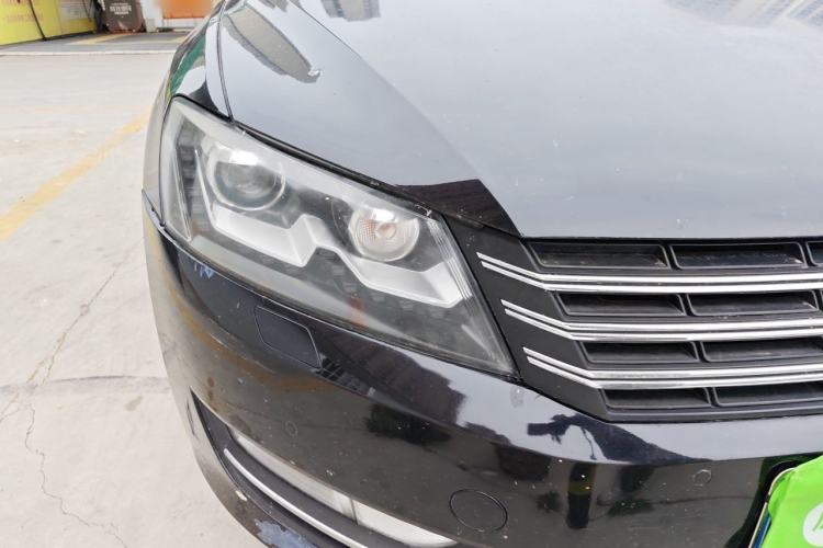 Used Volkswagen Passat 2011 1.8TSI DSG Prestige Edition Right Front Headlight