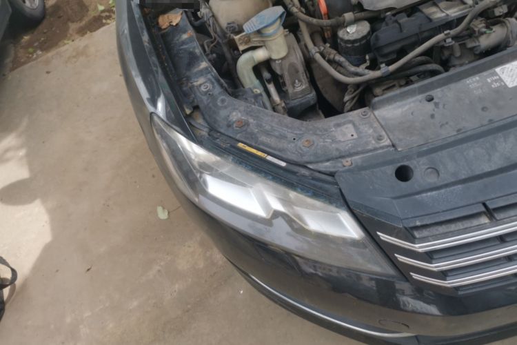 Used Volkswagen Passat 2011 2.0 TSI DSG Ultimate Edition Right Front Headlight