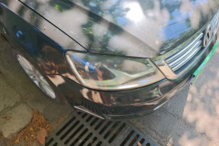 Used Volkswagen Passat 2011 1.8T Automatic Luxury Model Right Front Headlight