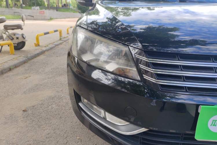 Used Volkswagen Passat 2011 1.8 TSI DSG Prestige Edition Right Front Headlight
