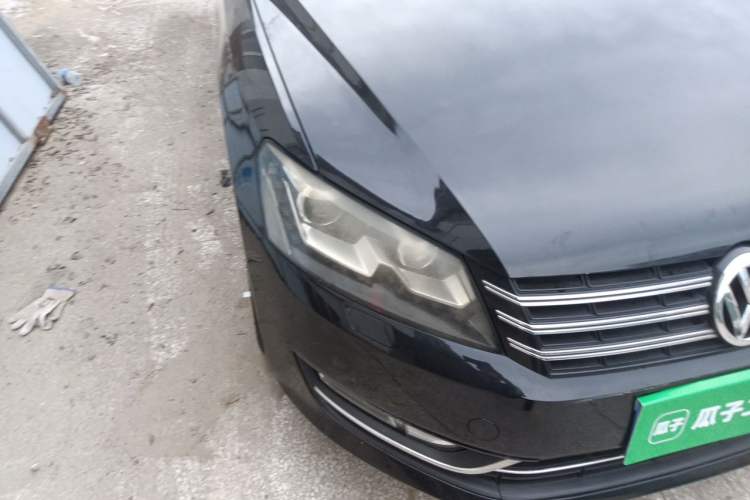 Used Volkswagen Passat 2011 3.0L V6 DSG Flagship Deluxe Edition Right Front Headlight