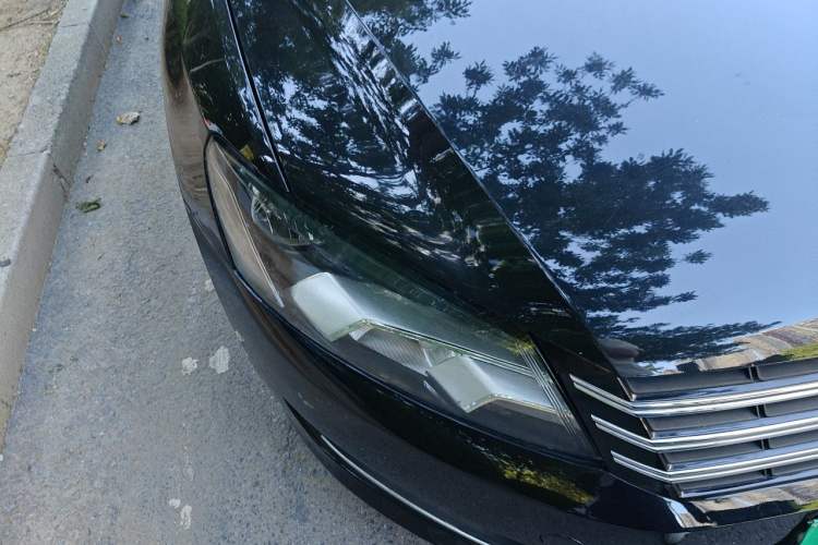 Used Volkswagen Passat 2011 1.8 TSI DSG Prestige Edition Right Front Headlight