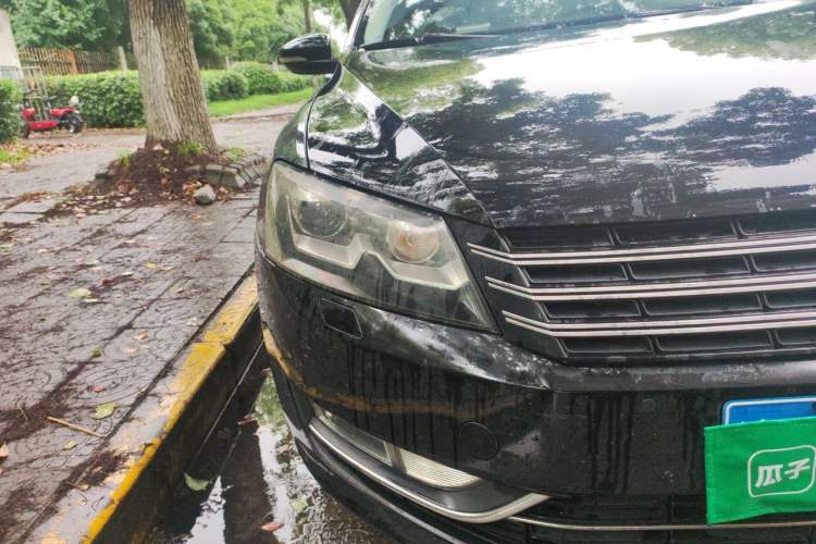 Used Volkswagen Passat 2011 2.0 TSI DSG Premium Edition Right Front Headlight