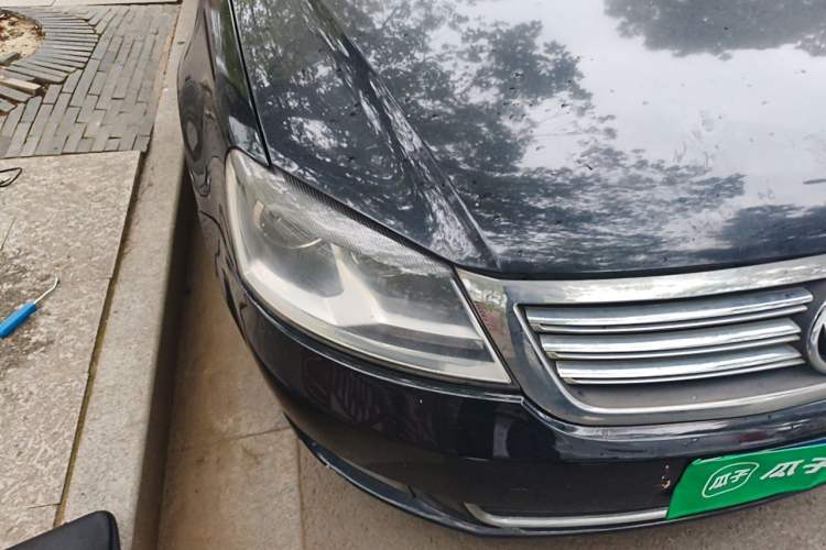 Used Volkswagen Passat 2011 1.8T Automatic Luxury Model Right Front Headlight