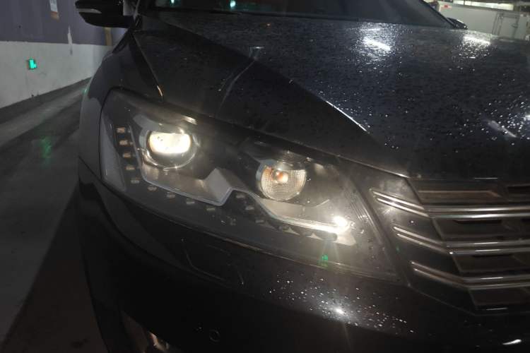 Used Volkswagen Passat 2011 1.8TSI DSG Prestige Edition Right Front Headlight