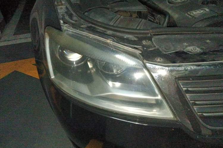 Used Volkswagen Passat 2011 1.8T Automatic Luxury Model Right Front Headlight