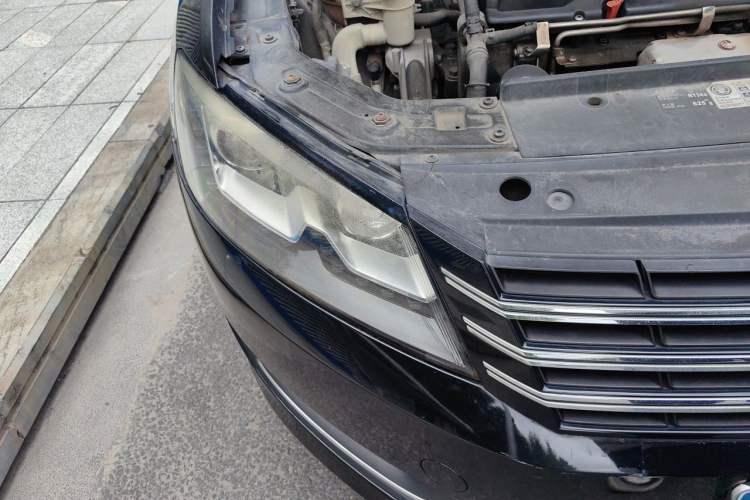 Used Volkswagen Passat 2011 1.4 TSI DSG Prestige Edition Right Front Headlight