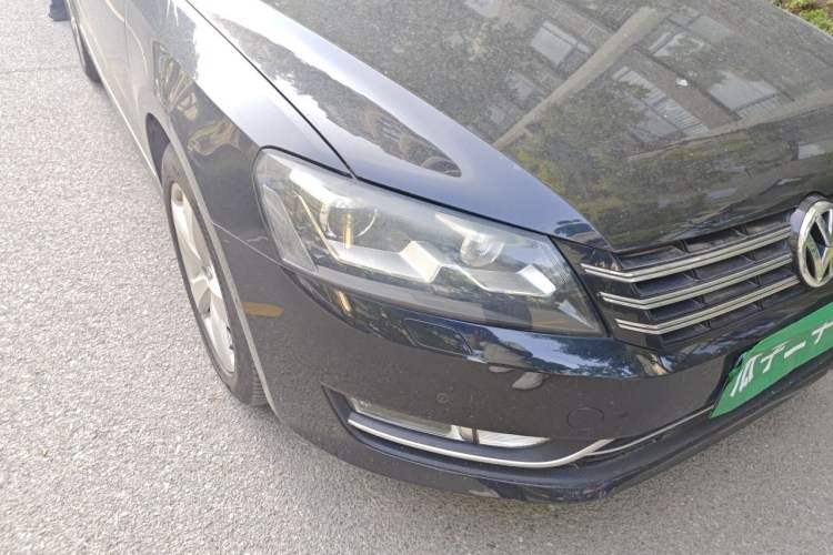Used Volkswagen Passat 2011 1.8 TSI DSG Ultimate Edition Right Front Headlight