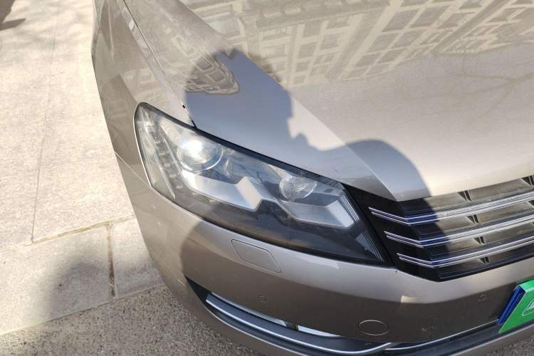 Used Volkswagen Passat 2011 2.0 TSI DSG Premium Edition Right Front Headlight