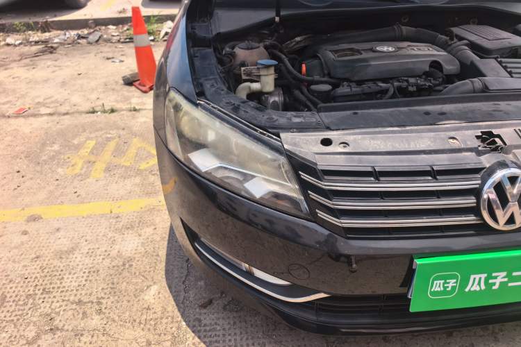 Used Volkswagen Passat 2011 1.8 TSI DSG Prestige Edition Right Front Headlight