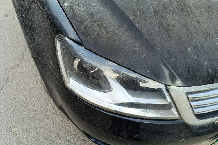 Used Volkswagen Passat 2011 1.8T Manual Luxury Model Right Front Headlight