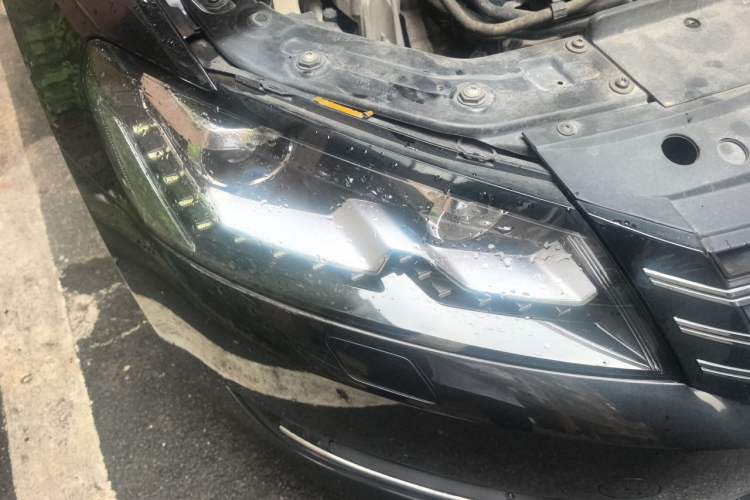 Used Volkswagen Passat 2011 1.8TSI DSG Prestige Edition Right Front Headlight