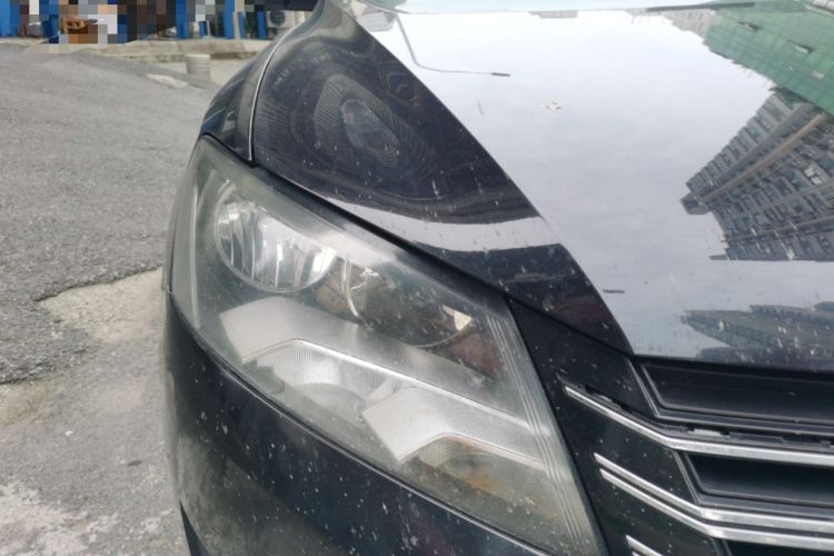 Used Volkswagen Passat 2011 1.8TSI Automatic Prestige Edition Right Front Headlight