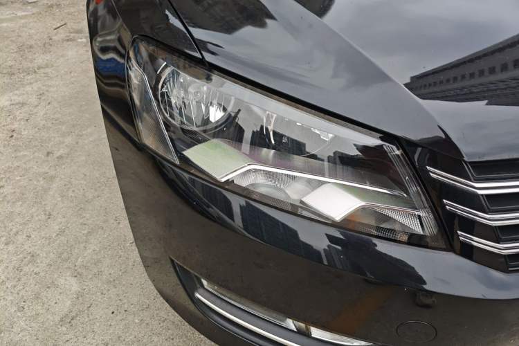 Used Volkswagen Passat 2011 1.4 TSI DSG Prestige Edition Right Front Headlight
