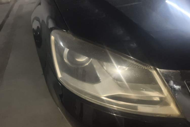 Used Volkswagen Passat 2011 1.8T Automatic Luxury Model Right Front Headlight
