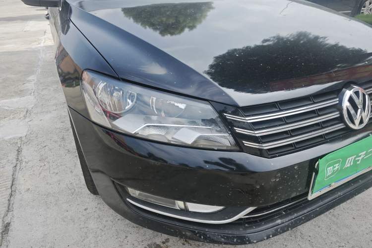 Used Volkswagen Passat 2011 1.8 TSI DSG Prestige Edition Right Front Headlight
