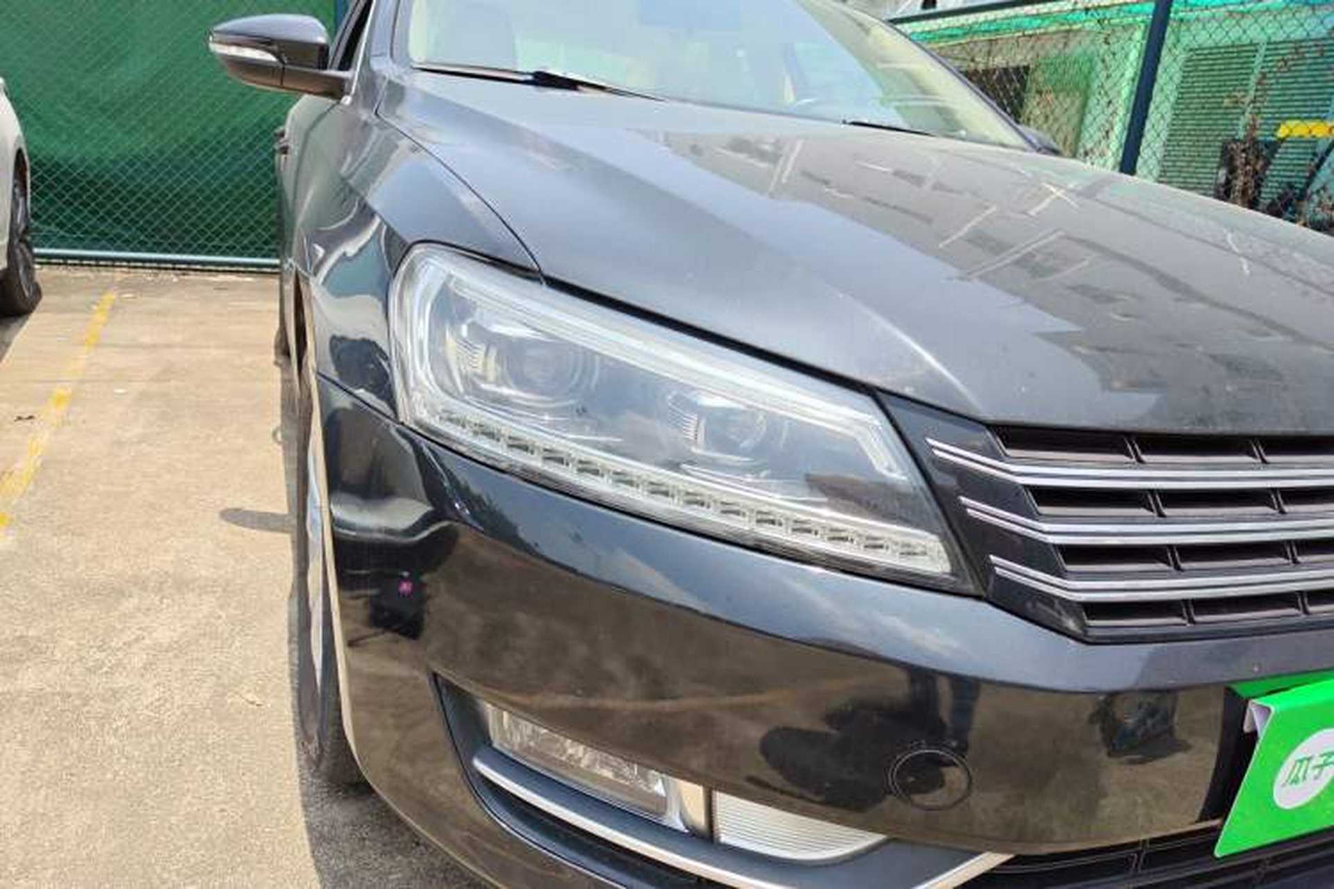Used Volkswagen Passat 2011 1.8 TSI DSG Prestige Edition Right Front Headlight