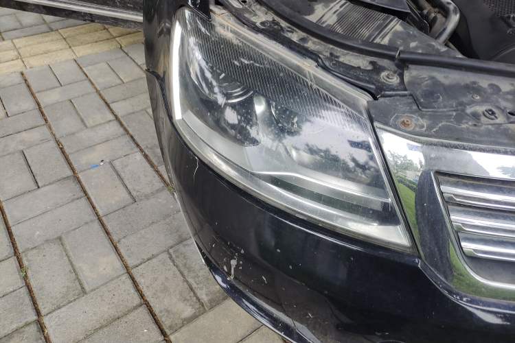 Used Volkswagen Passat 2011 1.8T Automatic Luxury Model Right Front Headlight