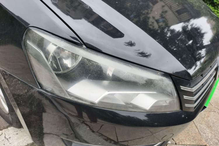 Used Volkswagen Passat 2011 1.8TSI Automatic Prestige Edition Right Front Headlight
