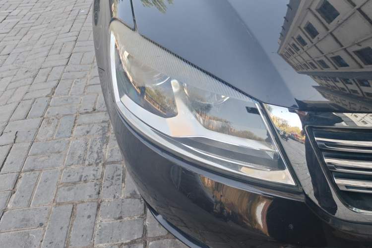 Used Volkswagen Passat 2011 1.8T Manual Luxury Model Right Front Headlight