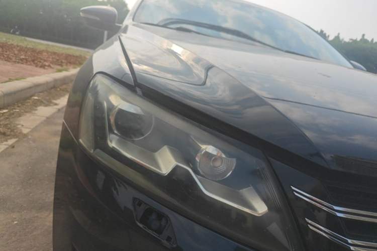 Used Volkswagen Passat 2011 2.0 TSI DSG Ultimate Edition Right Front Headlight