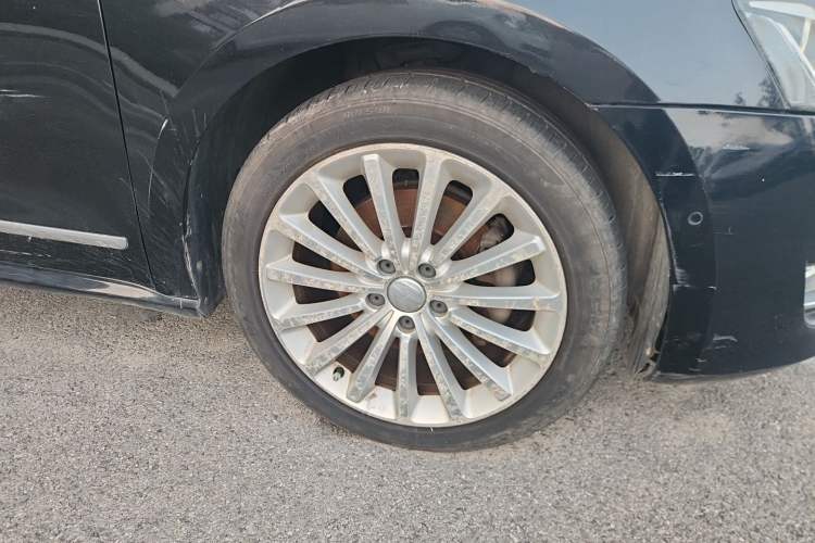 Used Volkswagen Passat 2011 2.0 TSI DSG Ultimate Edition Right Front Wheel Hub