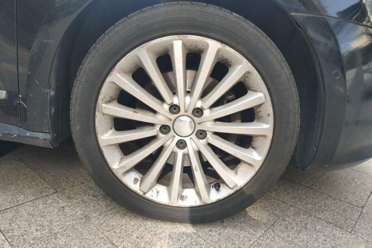 Used Volkswagen Passat 2011 2.0 TSI DSG Ultimate Edition Right Front Wheel Hub