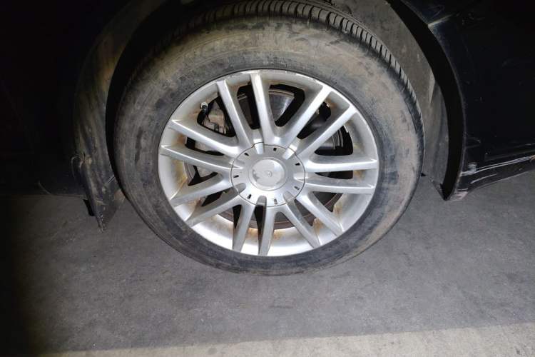 Used Volkswagen Passat 2011 1.8T Automatic Luxury Model Right Front Wheel Hub
