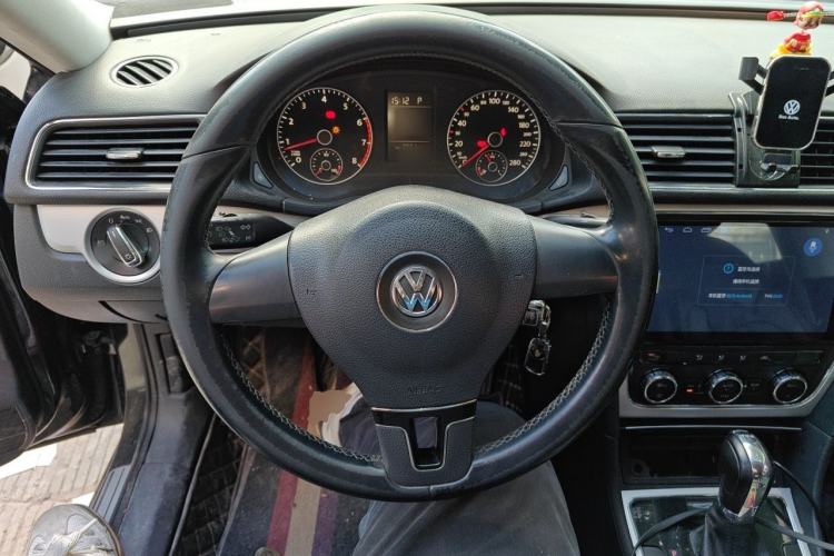 Used Volkswagen Passat 2011 1.8 TSI DSG Prestige Edition Steering Wheel