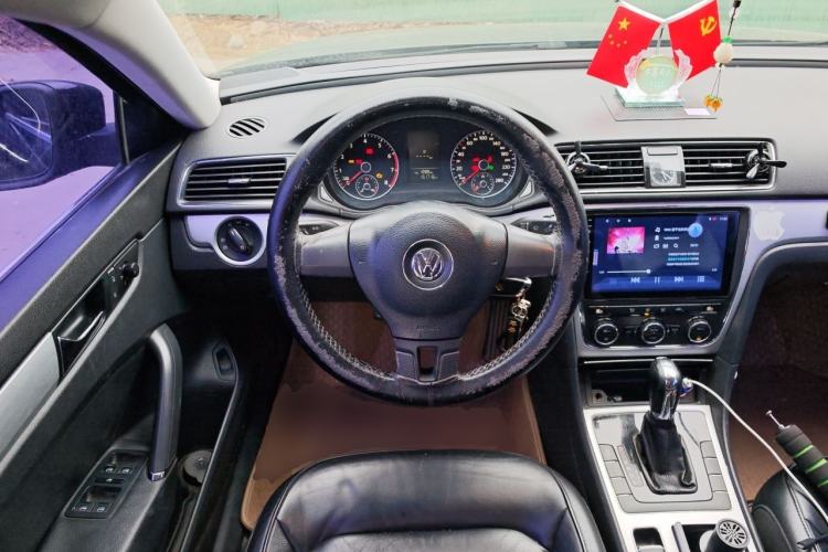 Used Volkswagen Passat 2011 1.8TSI Automatic Prestige Edition Steering Wheel