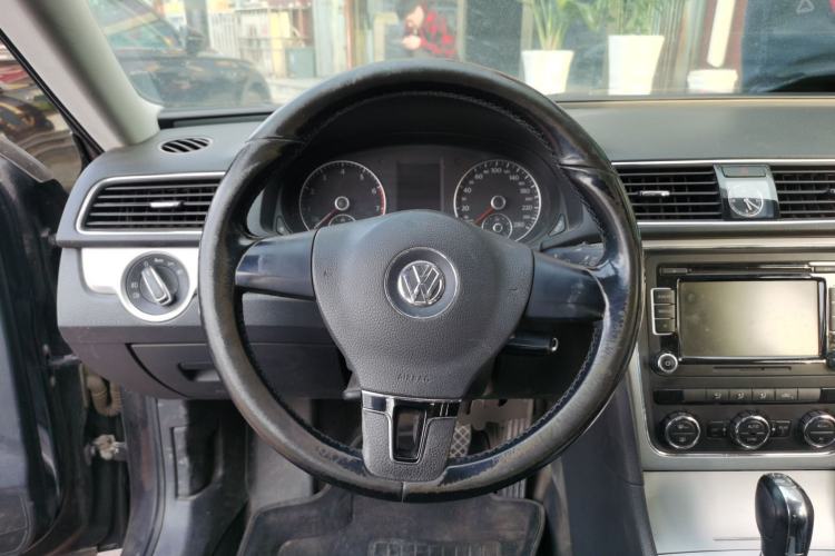 Used Volkswagen Passat 2011 1.8 TSI DSG Prestige Edition Steering Wheel