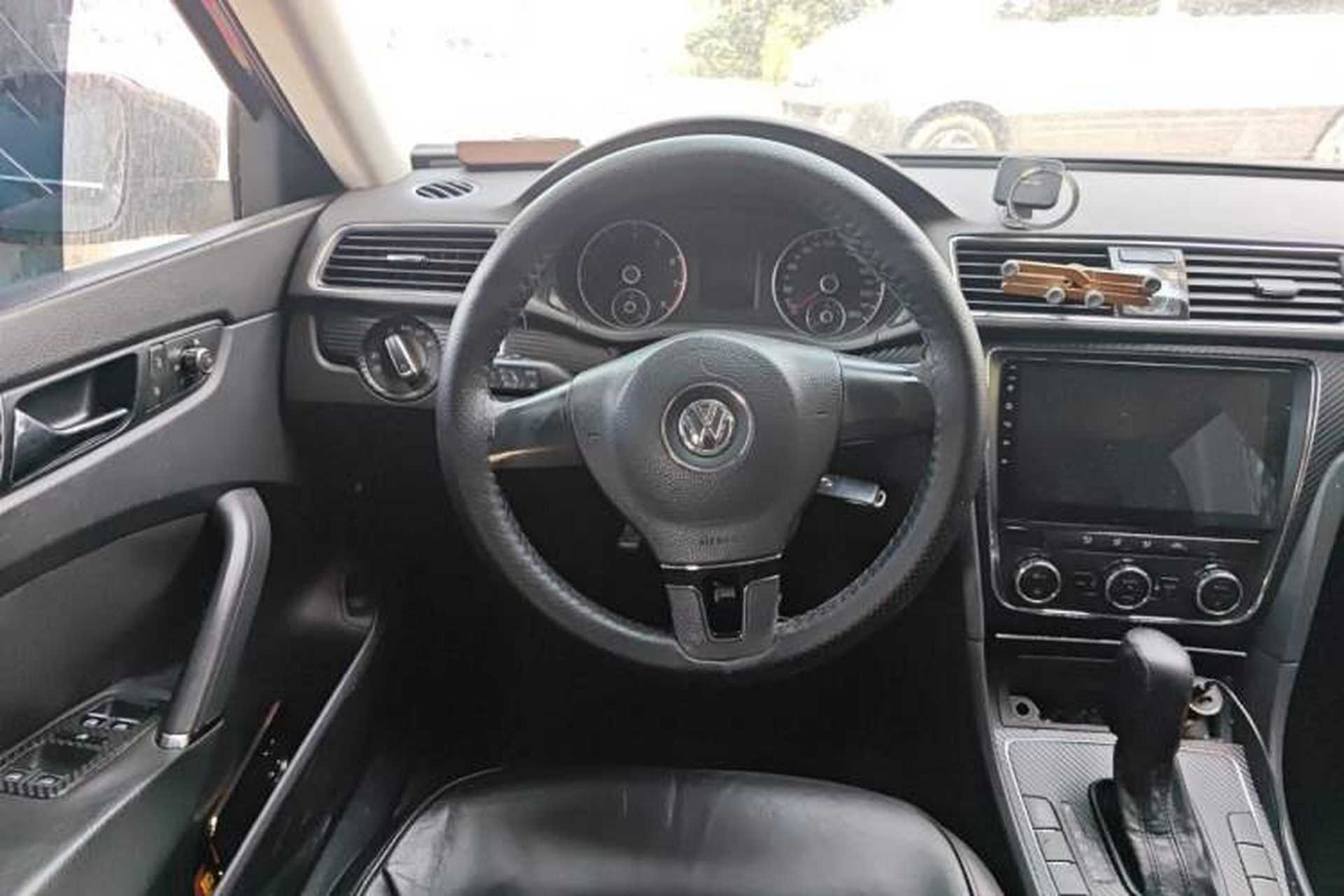 Used Volkswagen Passat 2011 1.8TSI Automatic Prestige Edition Steering Wheel