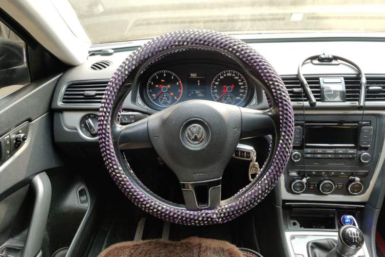 Used Volkswagen Passat 2011 1.4 TSI Manual Luxury Edition Steering Wheel