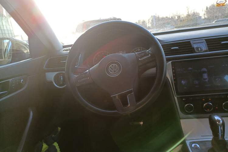 Used Volkswagen Passat 2011 2.0 TSI DSG Premium Edition Steering Wheel