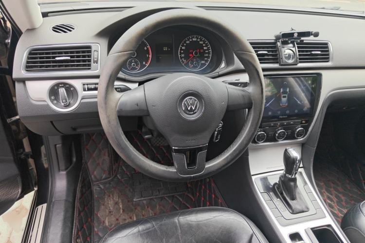 Used Volkswagen Passat 2011 1.4 TSI DSG Prestige Edition Steering Wheel
