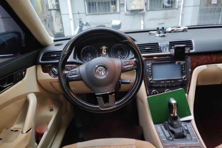 Used Volkswagen Passat 2011 1.8 TSI DSG Ultimate Edition Steering Wheel