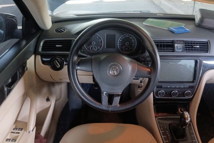 Used Volkswagen Passat 2011 1.8 TSI DSG Prestige Edition Steering Wheel