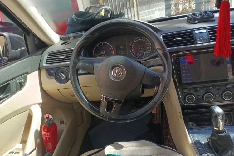 Used Volkswagen Passat 2011 1.8 TSI DSG Prestige Edition Steering Wheel