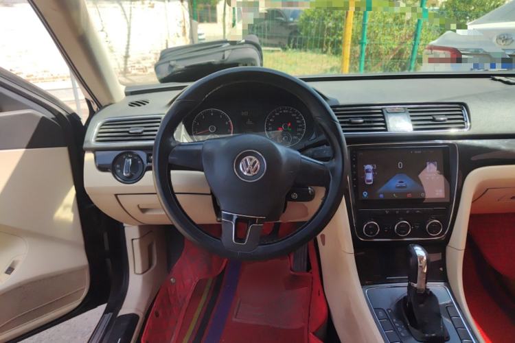 Used Volkswagen Passat 2011 1.8TSI Automatic Prestige Edition Steering Wheel